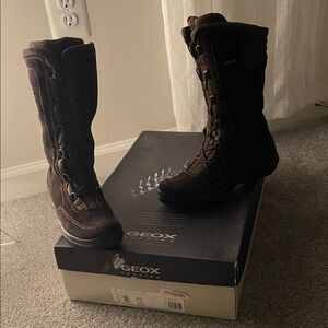 Geox Women’s Dark Brown Tall Lace-Up Boots